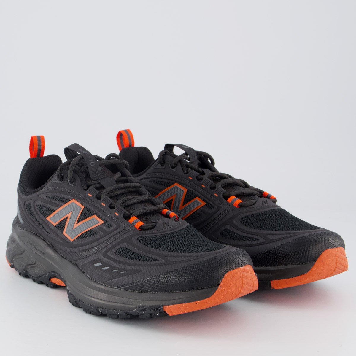 Tênis New Balance 410 V9 Preto e Laranja Preto 2