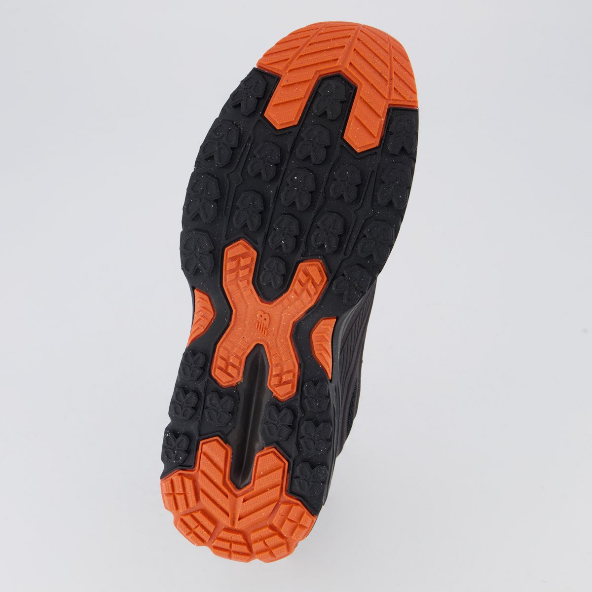 Tênis New Balance 410 V9 Preto e Laranja Preto 5