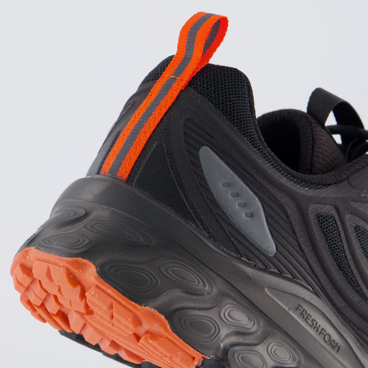 Tênis New Balance 410 V9 Preto e Laranja Preto 6