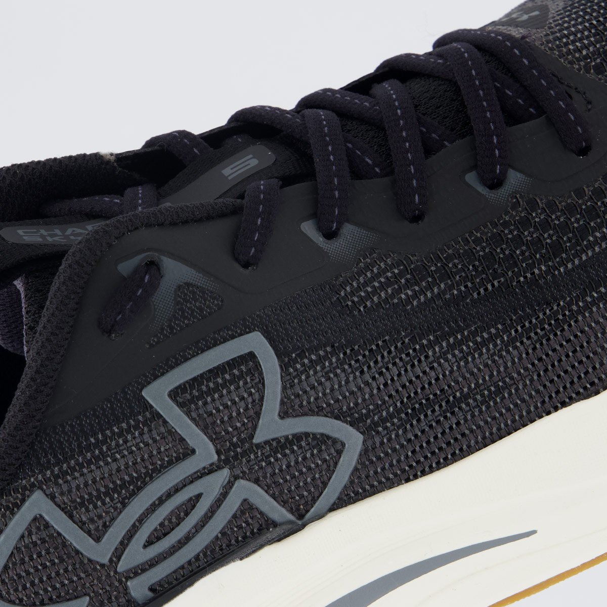 Tênis Under Armour Charged Skyline 5 Preto e Branco Preto 7