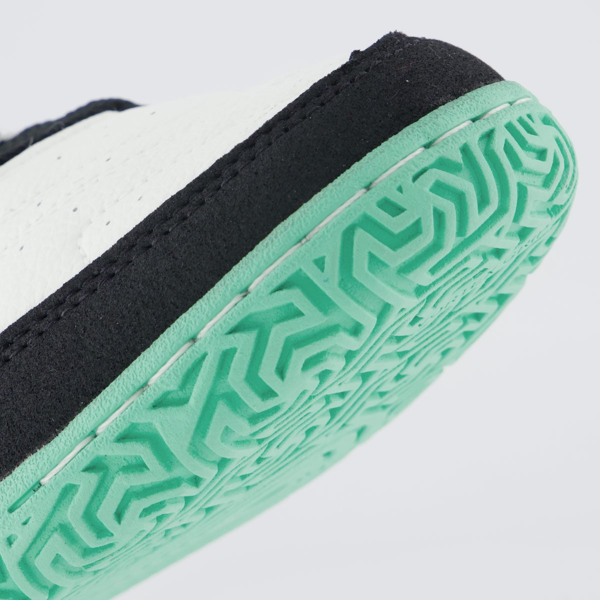 Chuteira Umbro Pro Challenge Uptake Futsal Branca Branco 8