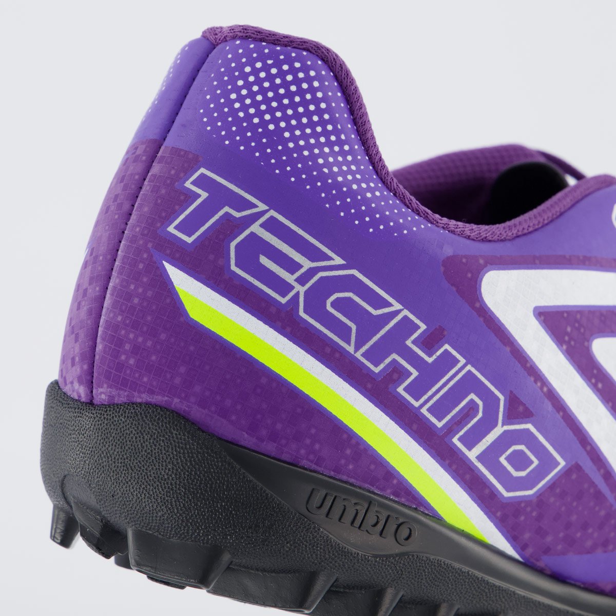 Chuteira Umbro Techno II Society Roxa e Branca Roxo 6