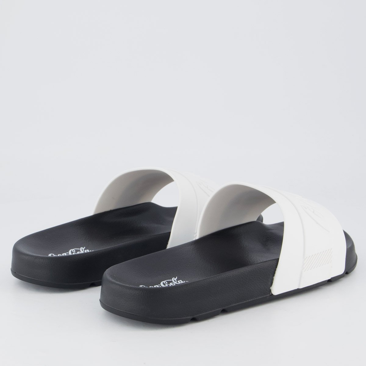 Chinelo Coca Cola Slide Elevate Preto e Branco Branco 4
