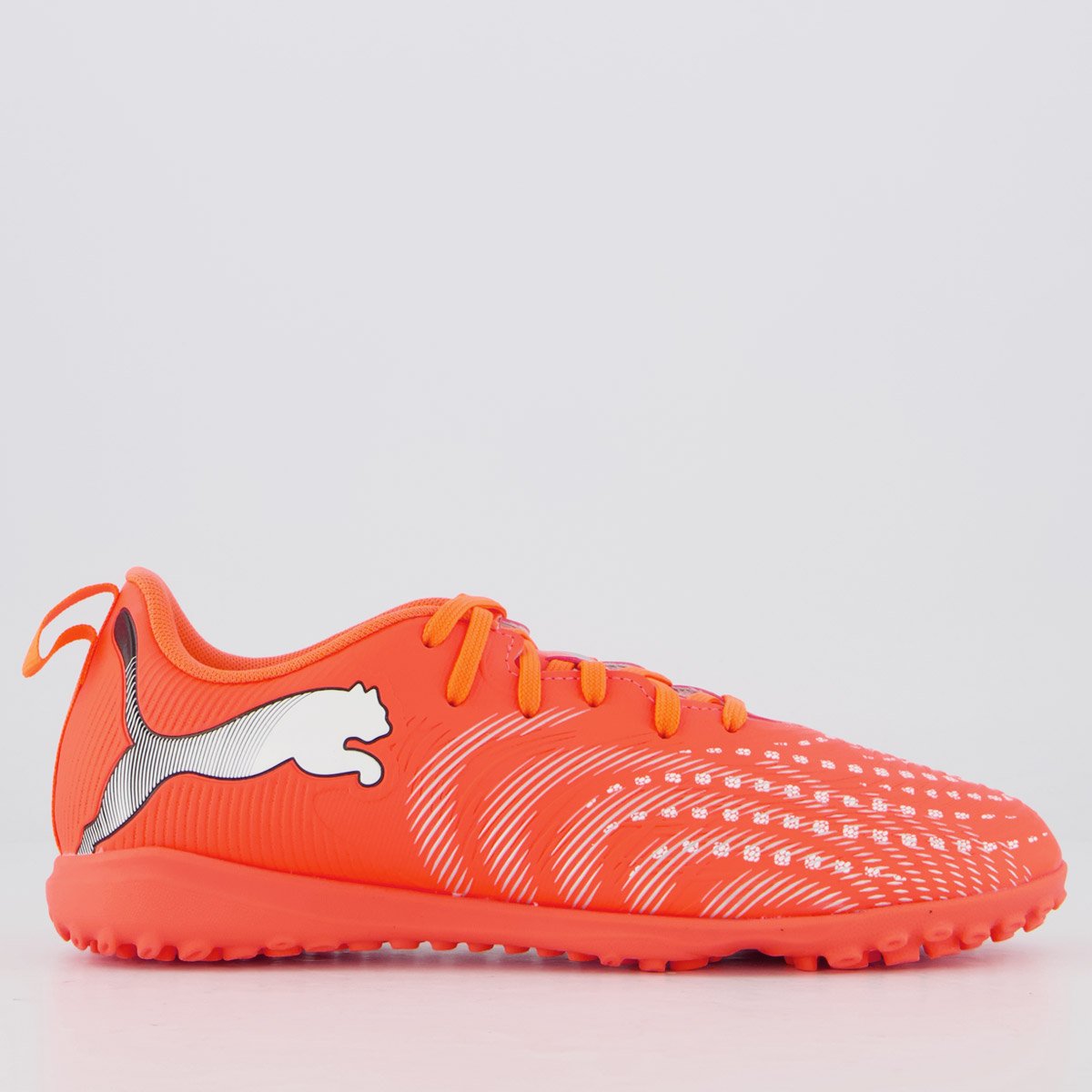 Chuteira Puma Future 9 Play TT Society Juvenil Laranja e Branca