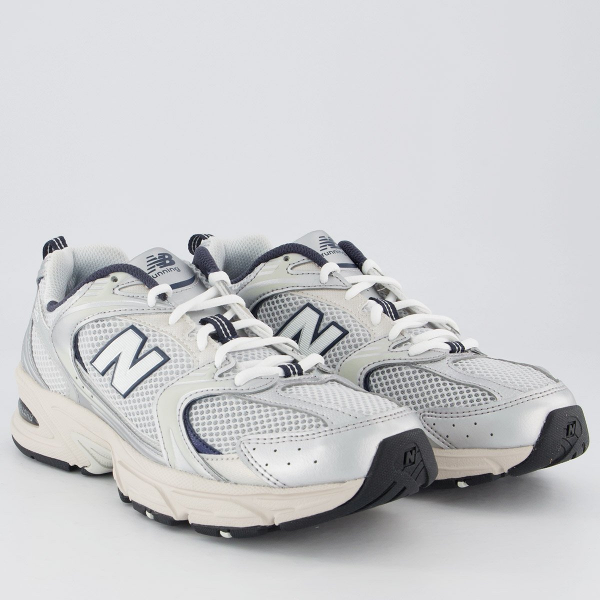Tênis New Balance 530 Cinza e Marinho Cinza 2
