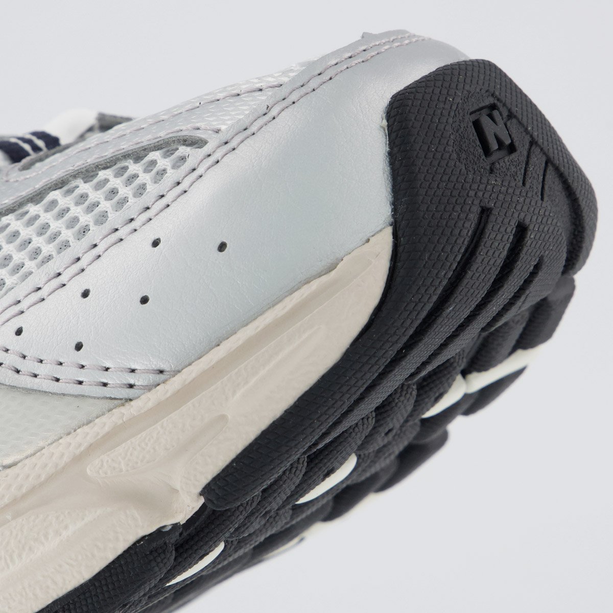 Tênis New Balance 530 Cinza e Marinho Cinza 8