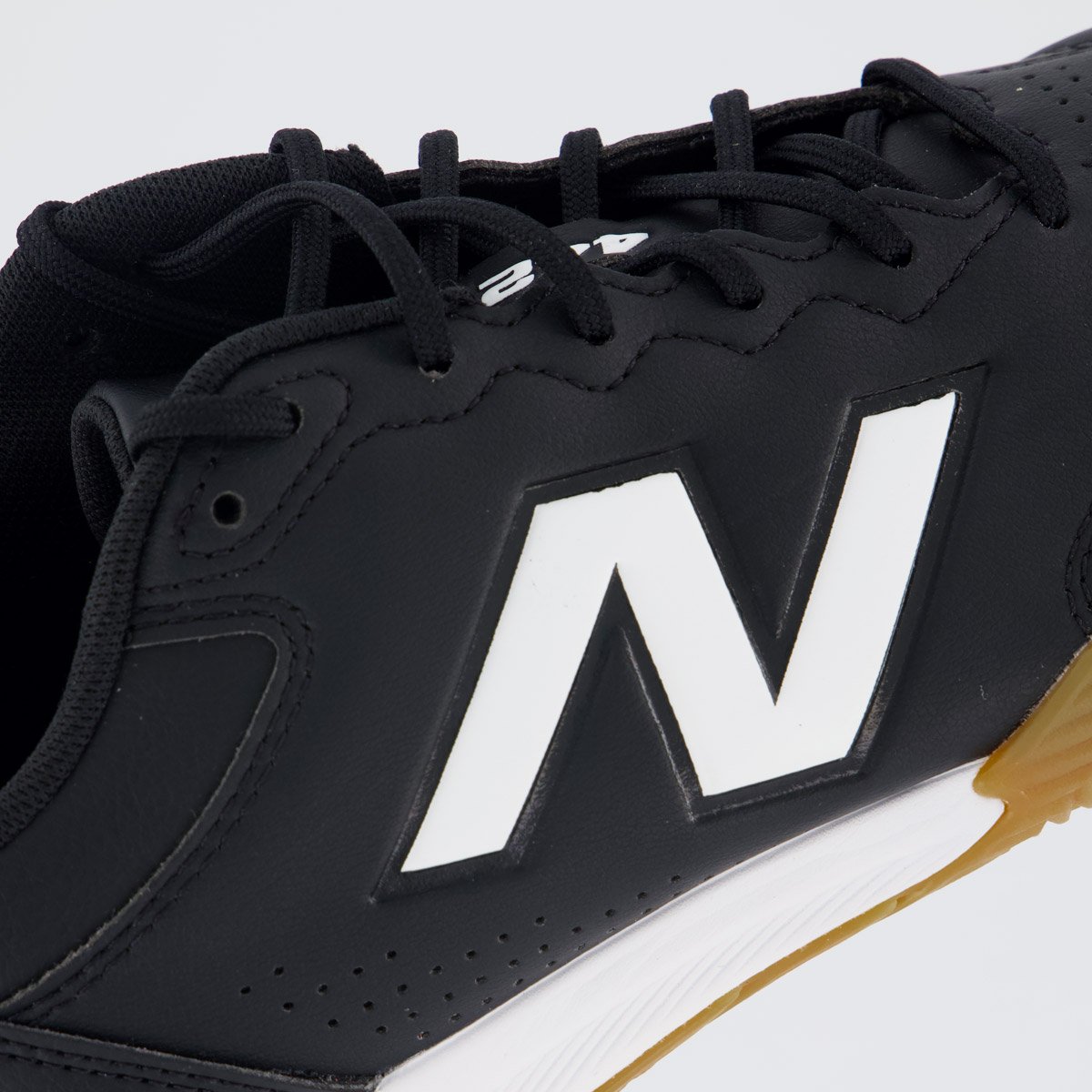 Chuteira New Balance 442 V3 Team Futsal Preta e Branca Preto 7
