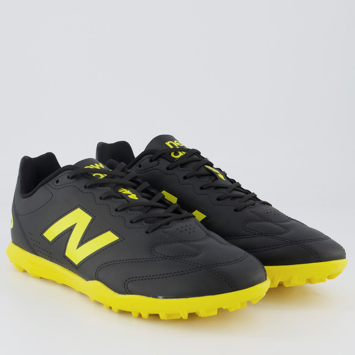 Chuteira New Balance 442 Club TF Society Preta e Amarela Preto 2