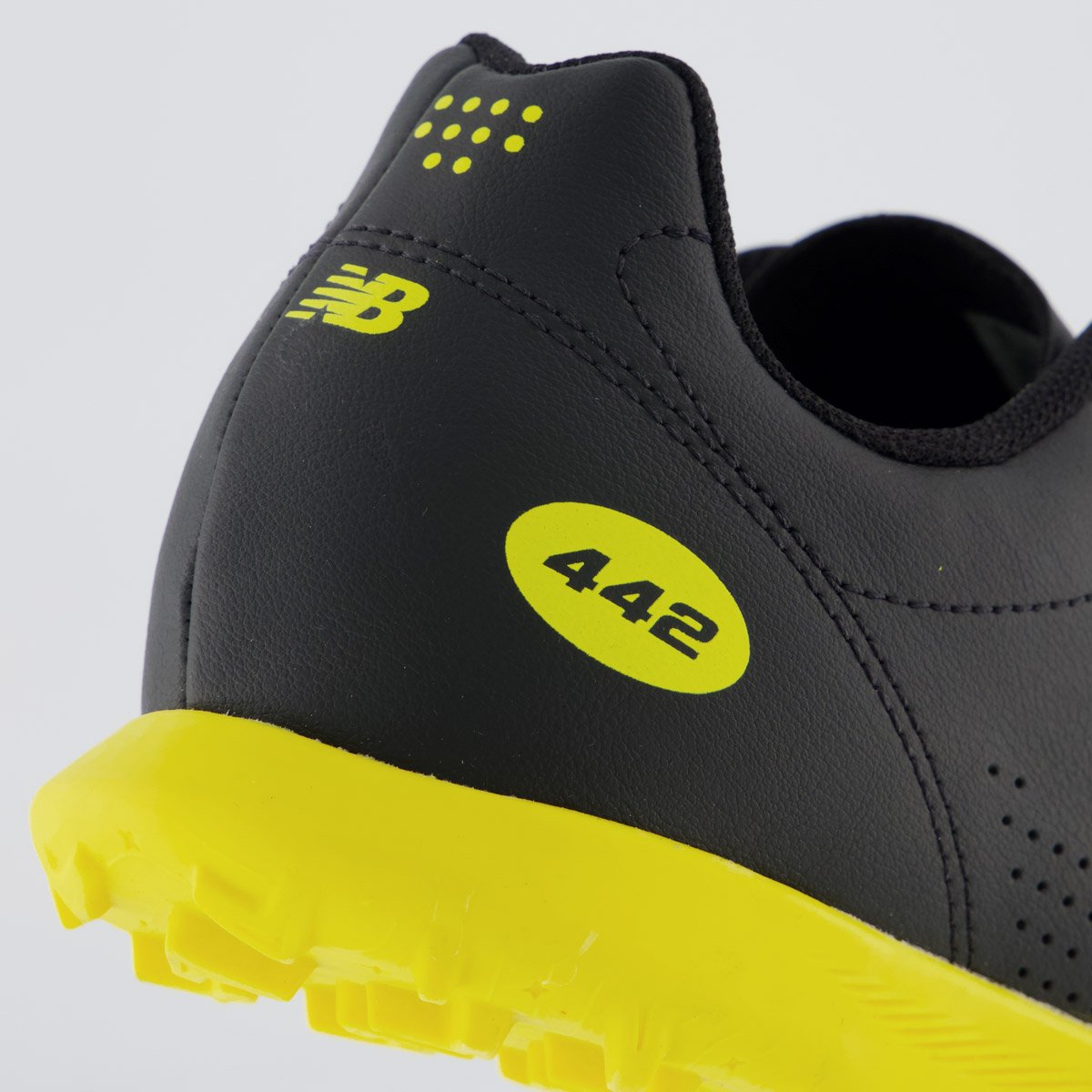 Chuteira New Balance 442 Club TF Society Preta e Amarela Preto 6