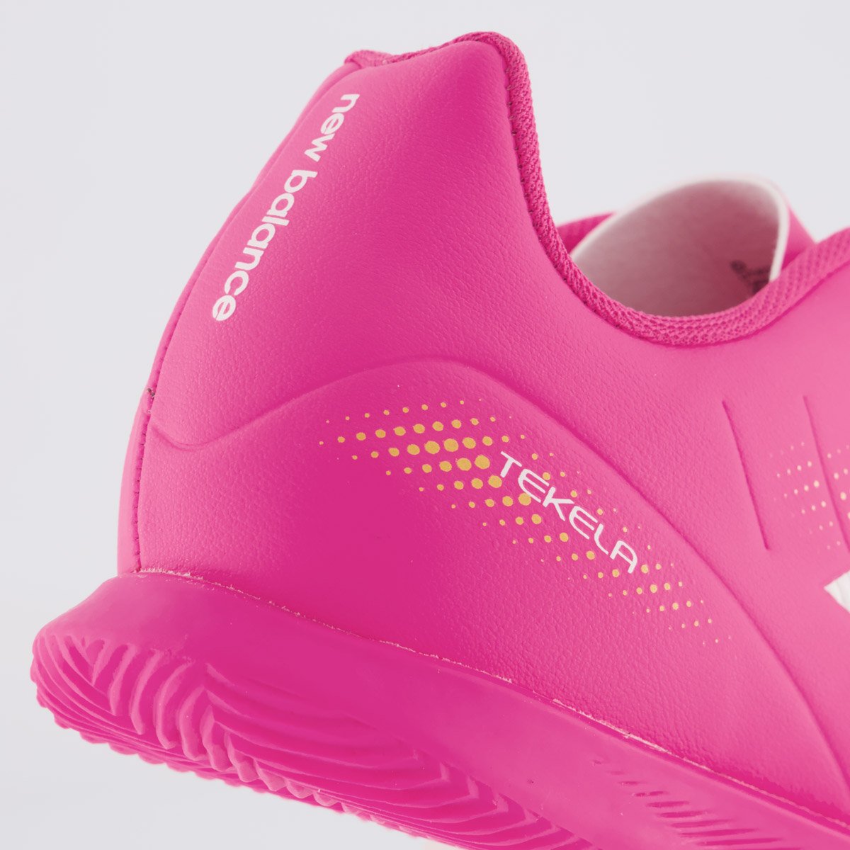 Chuteira New Balance Tekela Futsal Rosa Rosa 6