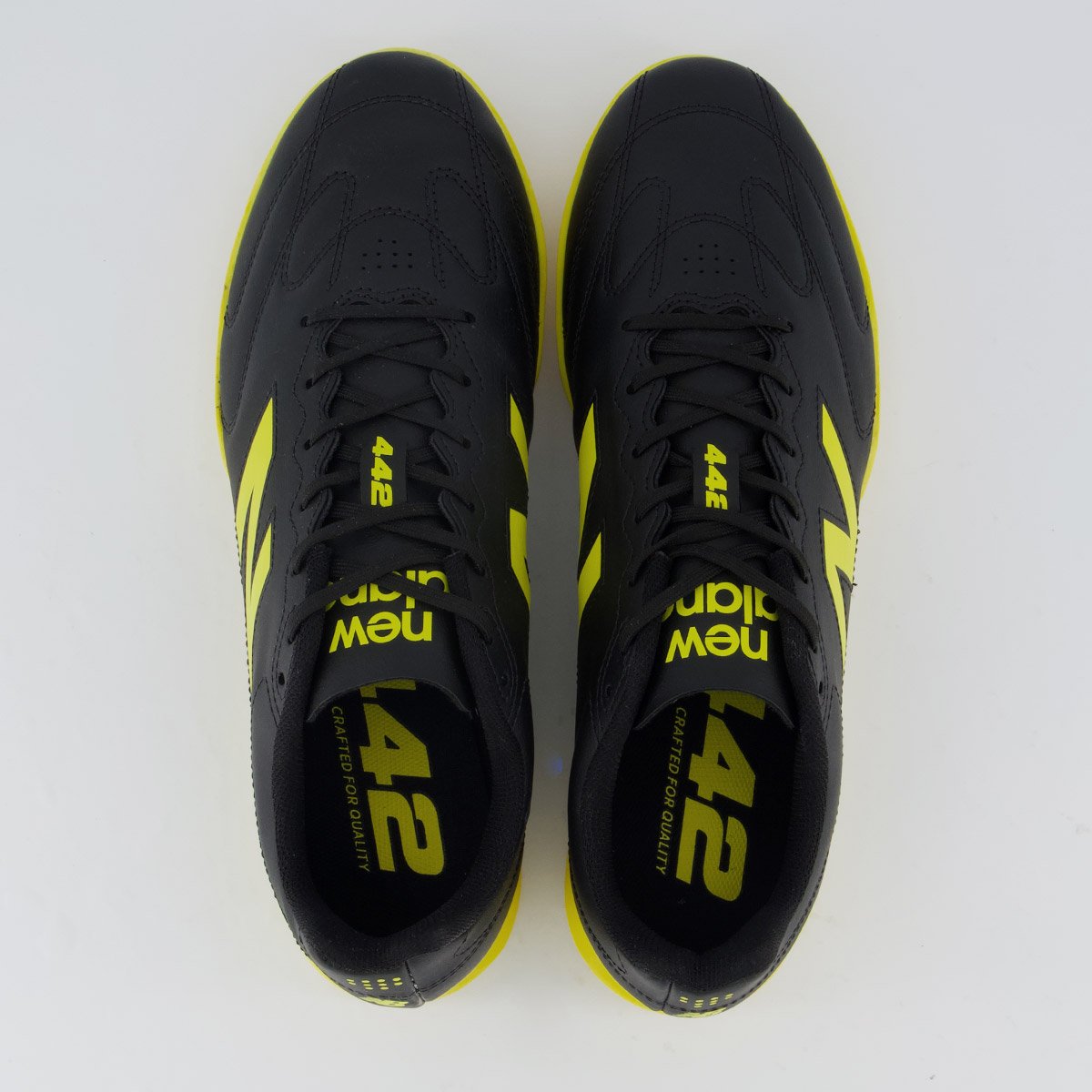 Chuteira New Balance 442 Futsal Preta e Amarela Preto 3