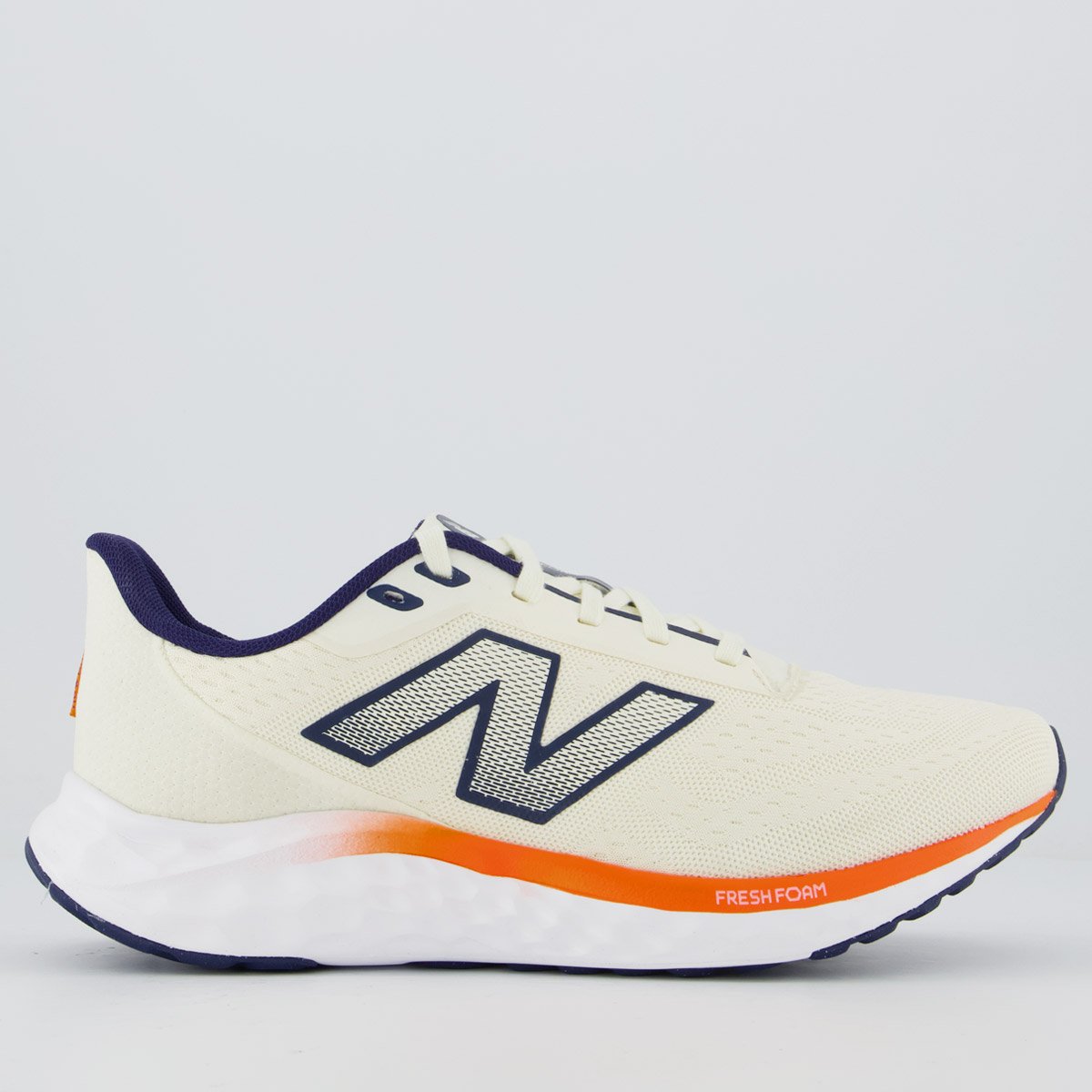 Tênis New Balance Fresh Foam Arishi V4 Off White