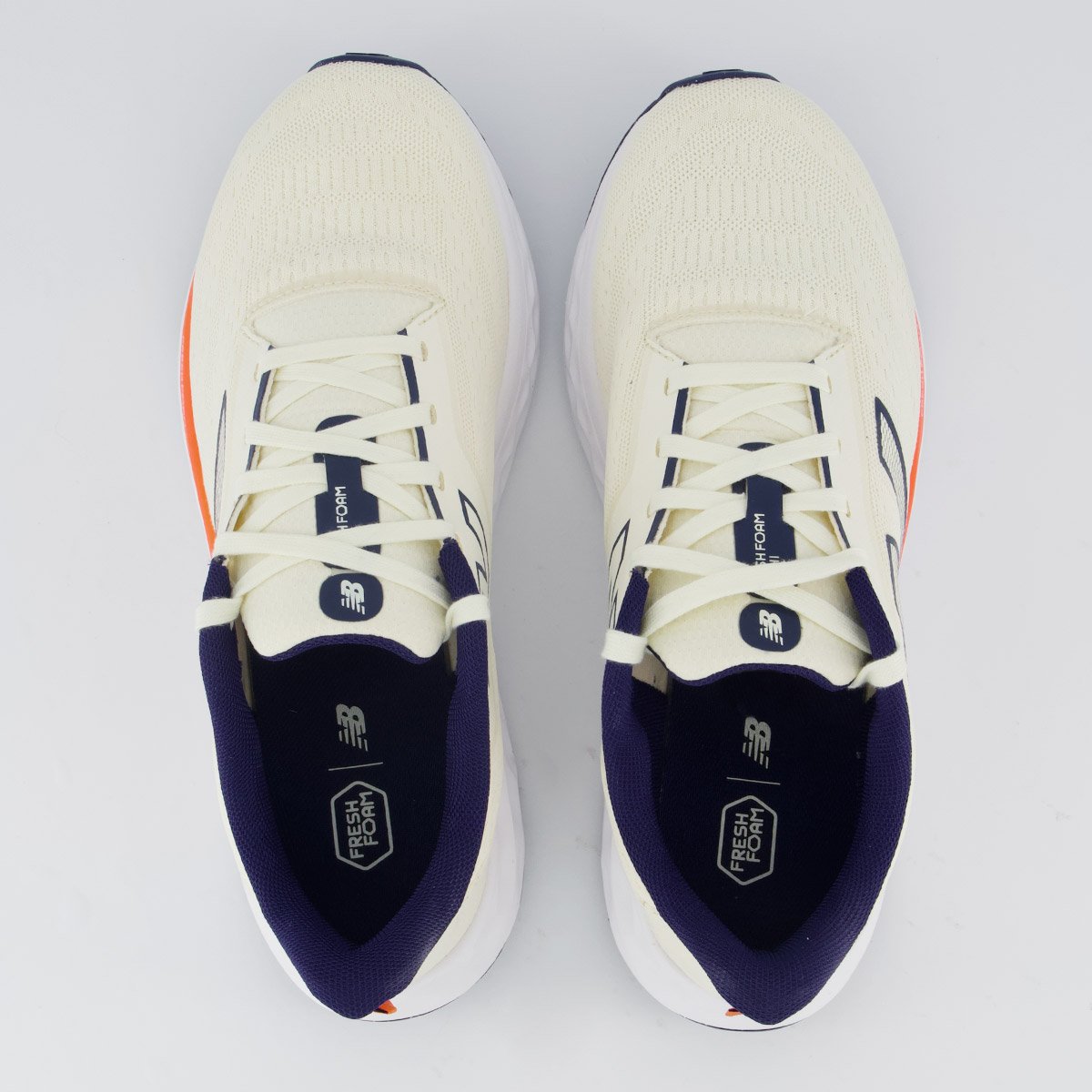 Tênis New Balance Fresh Foam Arishi V4 Off White Bege 4