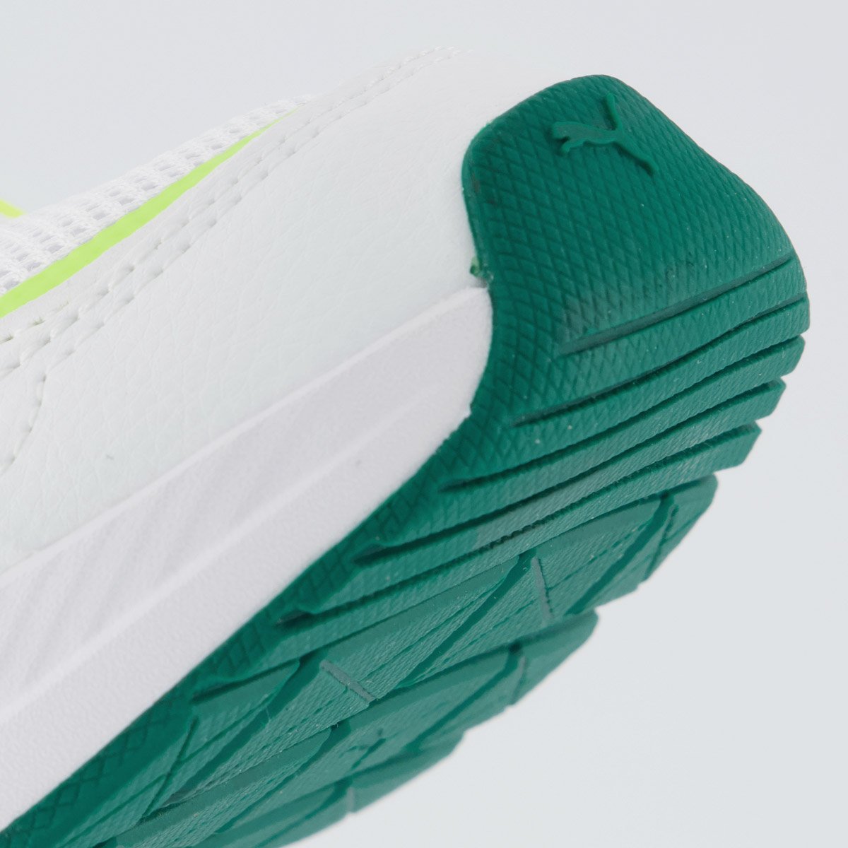 Tenis Puma Aston Martin Trinity 2 Branco e Verde Branco 8