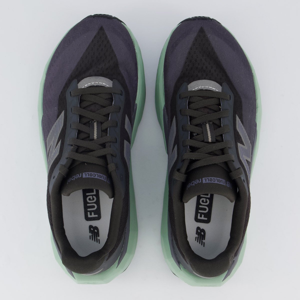 Tênis New Balance Fuelcell Rebel V5 Feminino Preto e Verde Preto 4