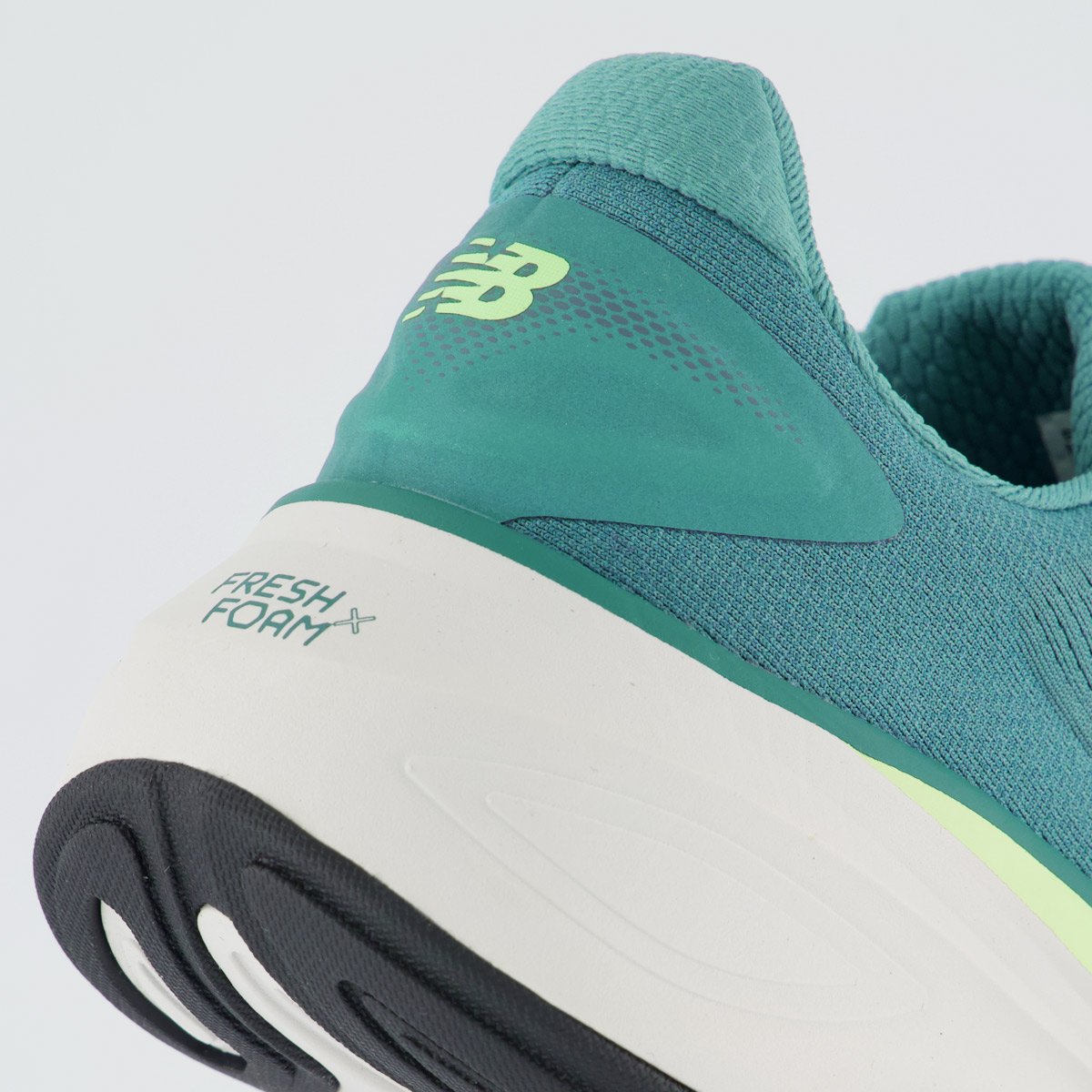 Tênis New Balance Fresh Foam X More V6 Verde Verde 6