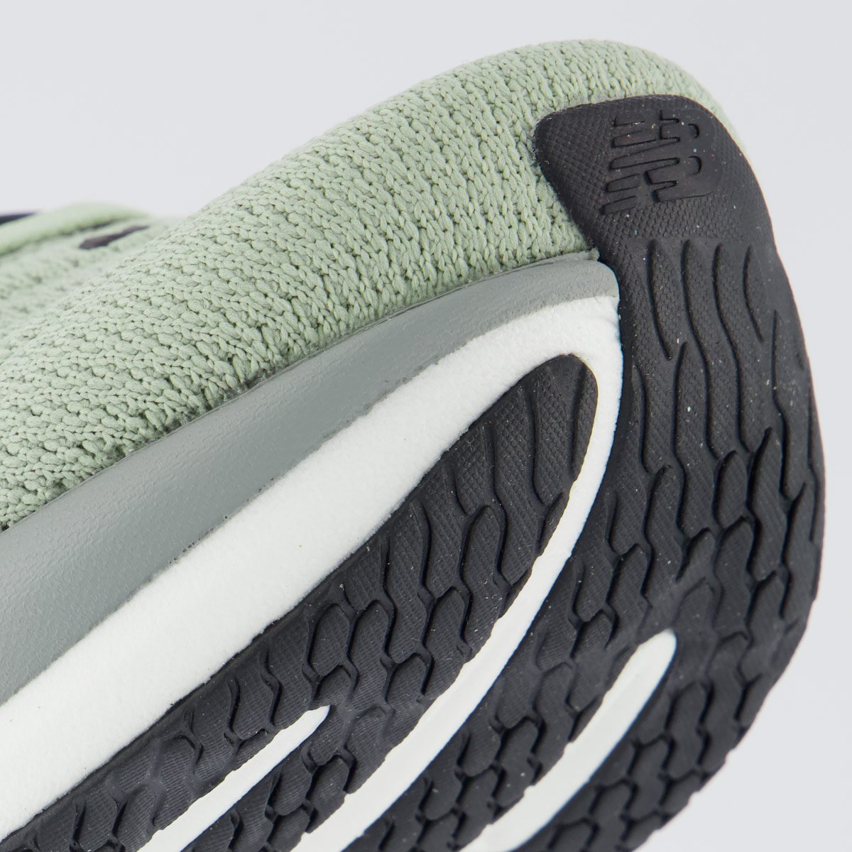 Tênis New Balance Infinion X 1080 V15 Verde Oliva Verde 8