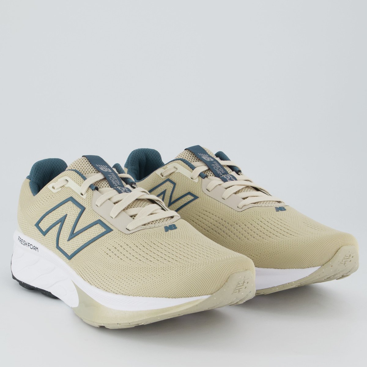 Tênis New Balance Fresh Foam 520 V9 Bege e Marinho Bege 2