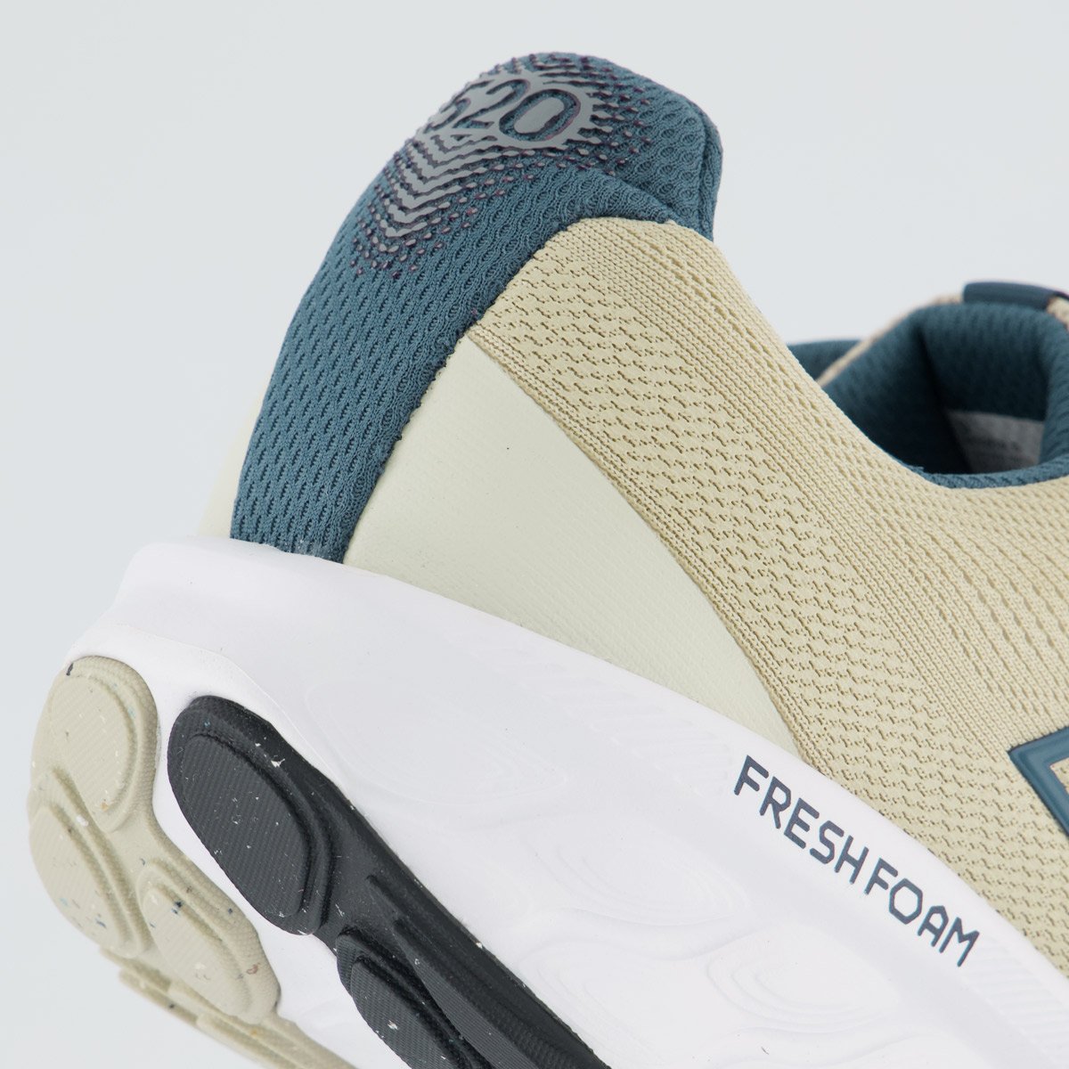 Tênis New Balance Fresh Foam 520 V9 Bege e Marinho Bege 6