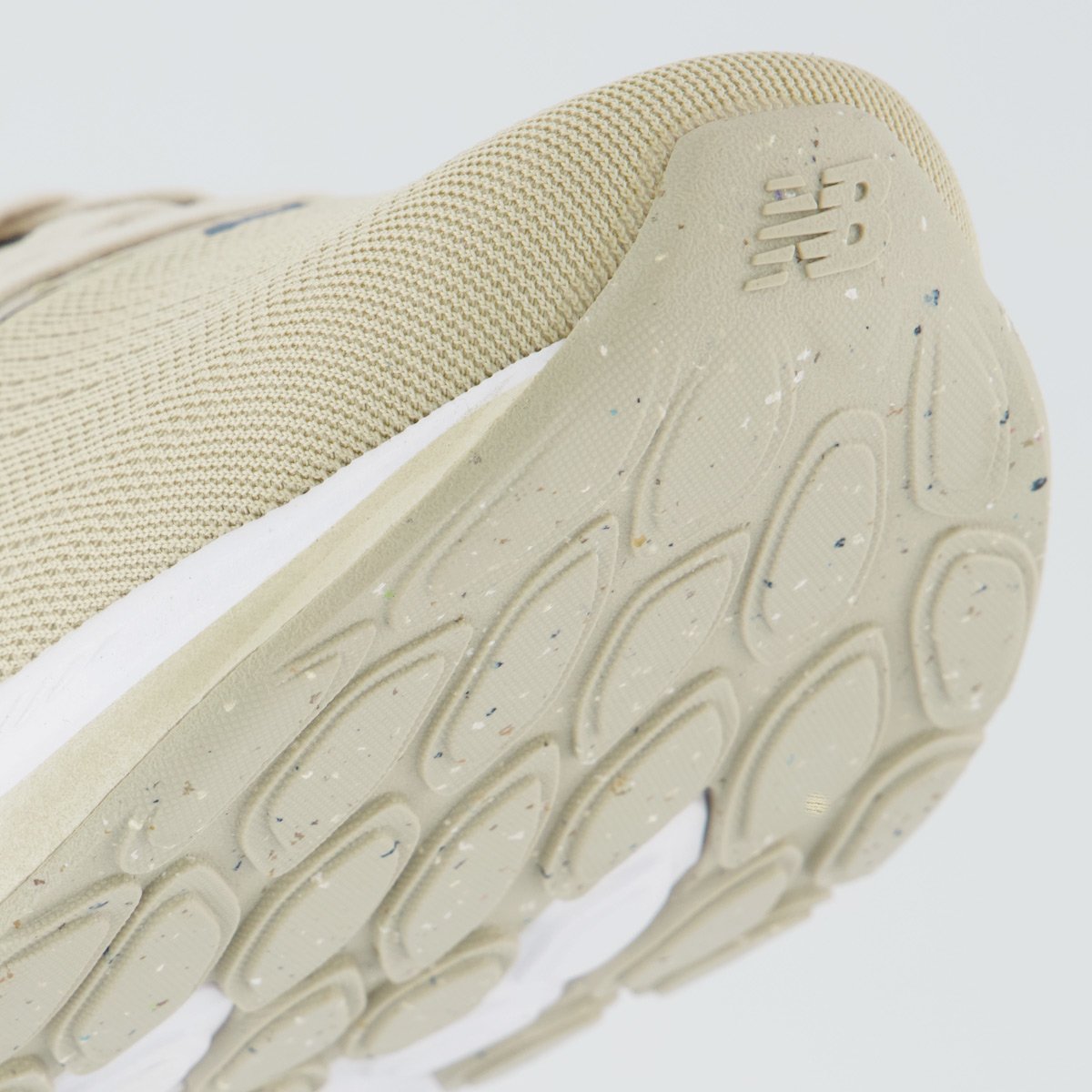 Tênis New Balance Fresh Foam 520 V9 Bege e Marinho Bege 8