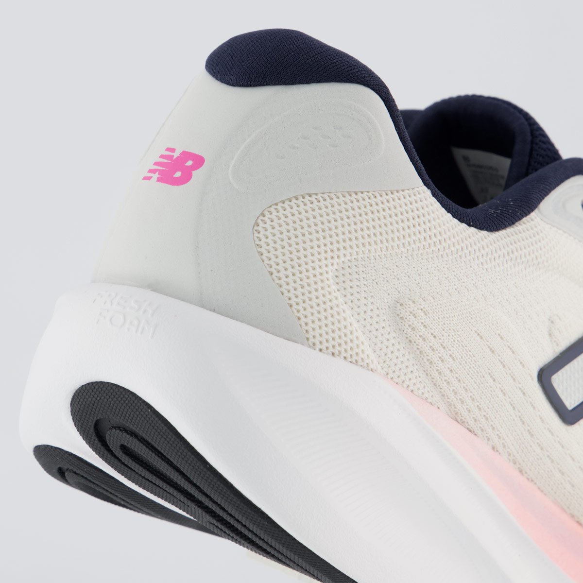 Tênis New Balance Fresh Foam 680 V9 Feminino Bege Bege 6