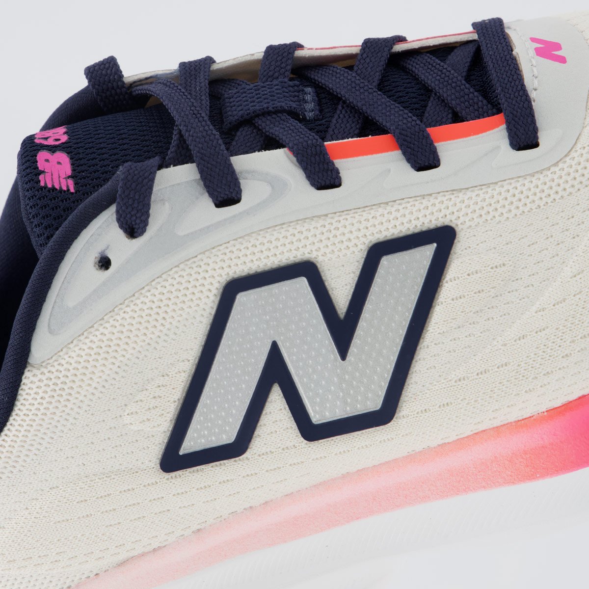 Tênis New Balance Fresh Foam 680 V9 Feminino Bege Bege 7
