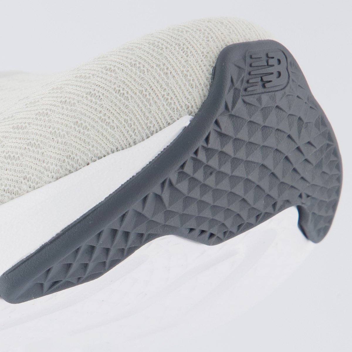 Tênis New Balance 413 V3 Cinza e Verde Cinza 8