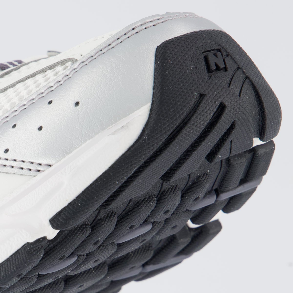 Tênis New Balance 530 Prata e Amarelo Branco 8