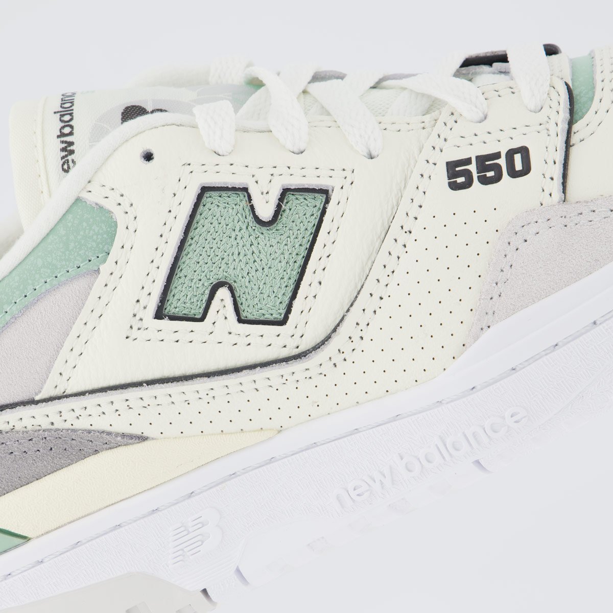 Tênis New Balance 550 Feminino Branco e Verde Off White 7