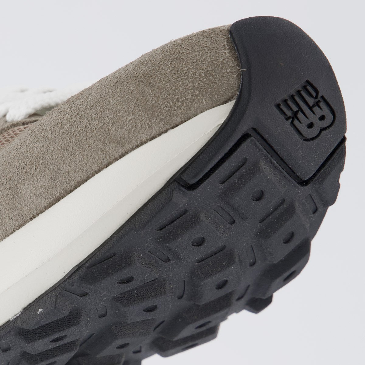 Tênis New Balance 370 V1 Marrom e Bege Marrom 8