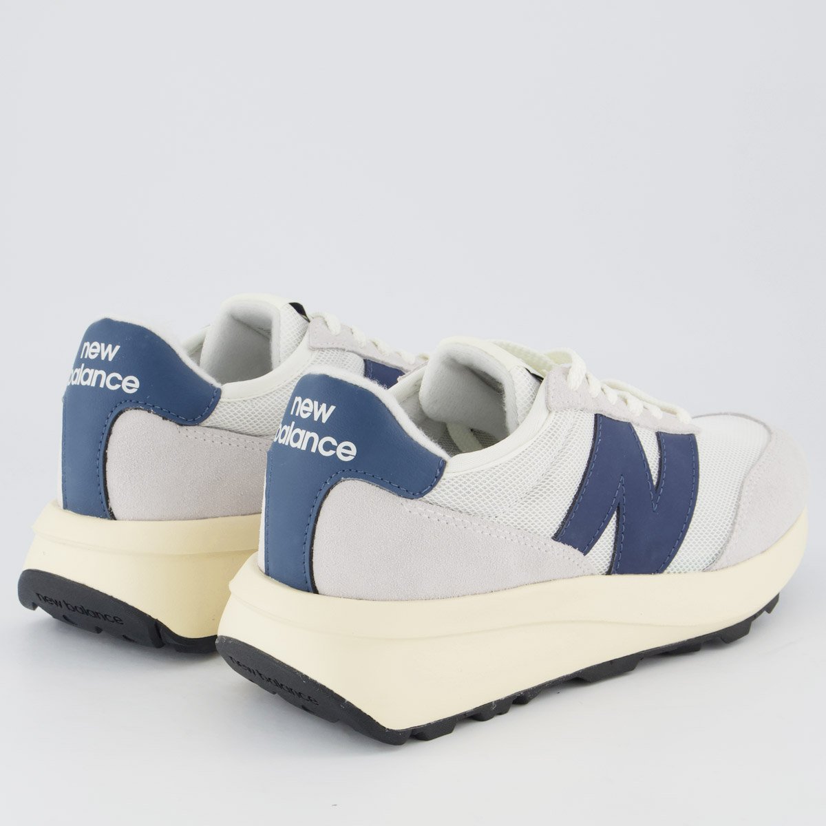 Tênis New Balance 370 V1 Off-White e Marinho Branco 3