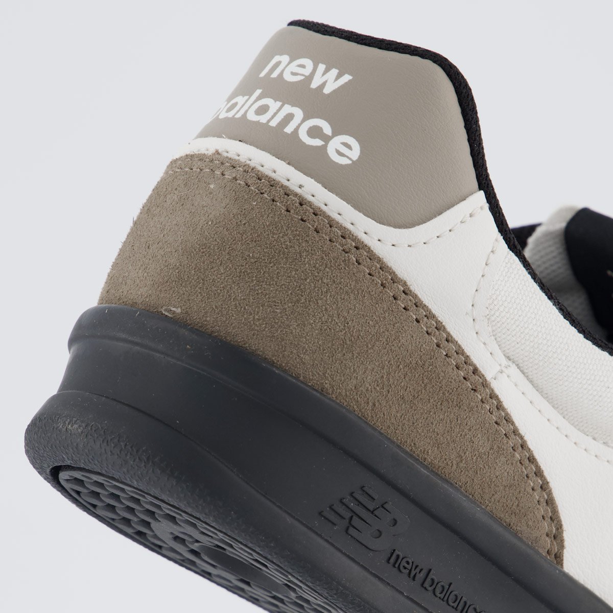 Tênis New Balance CT 300 V3 Branco e Bege Branco 6