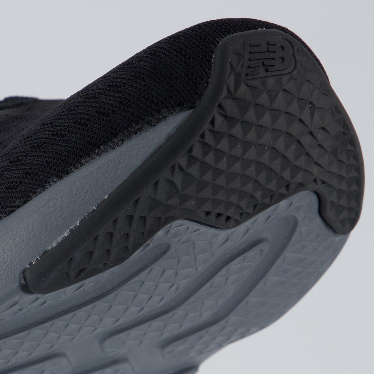 Tênis New Balance 413 V3 Preto Preto 8