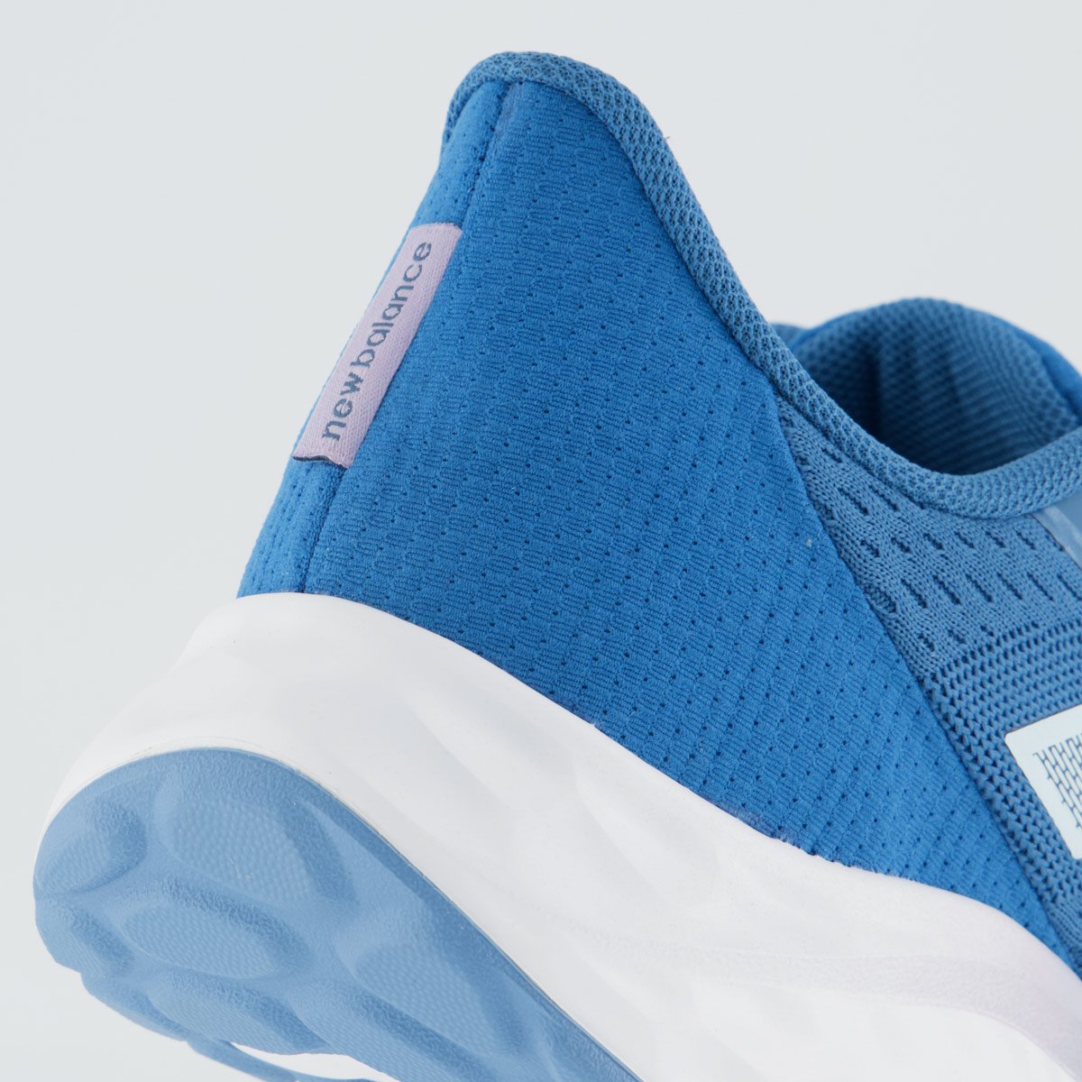 Tênis New Balance Fresh Foam Arishi V4 Feminino Azul e Branco Azul 6