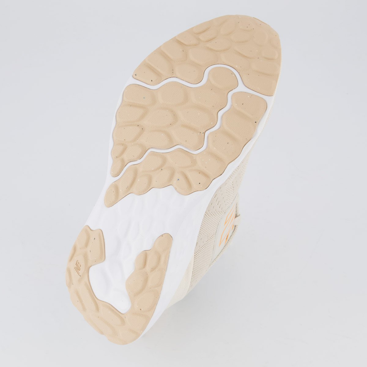 Tênis New Balance Fresh Foam Arishi V 4 Feminino Off-White Bege 5