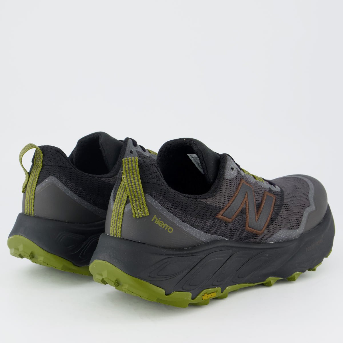 Tênis New Balance Fresh Foam X Hierro V9 Preto e Verde Preto 3