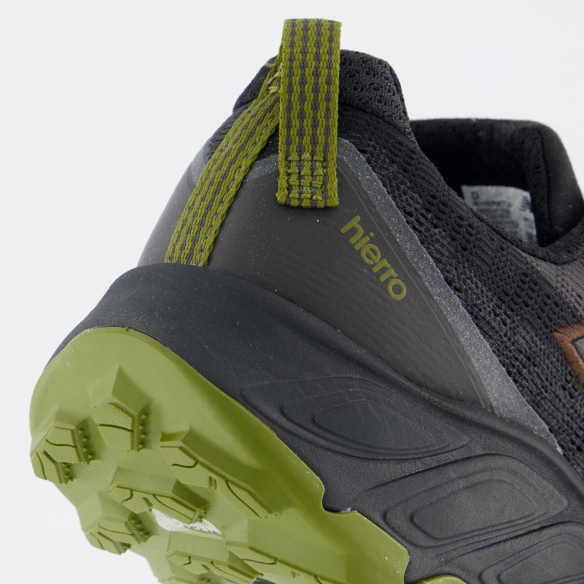 Tênis New Balance Fresh Foam X Hierro V9 Preto e Verde Preto 6