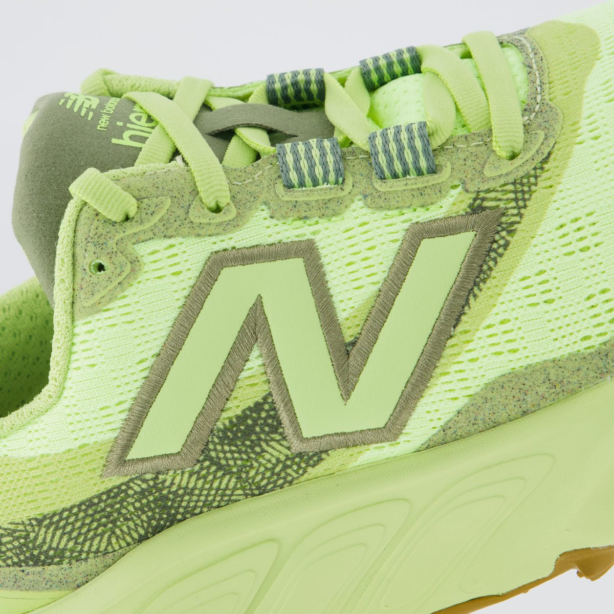 Tênis New Balance Fresh Foam X Hierro V9 Verde e Cinza Verde 7