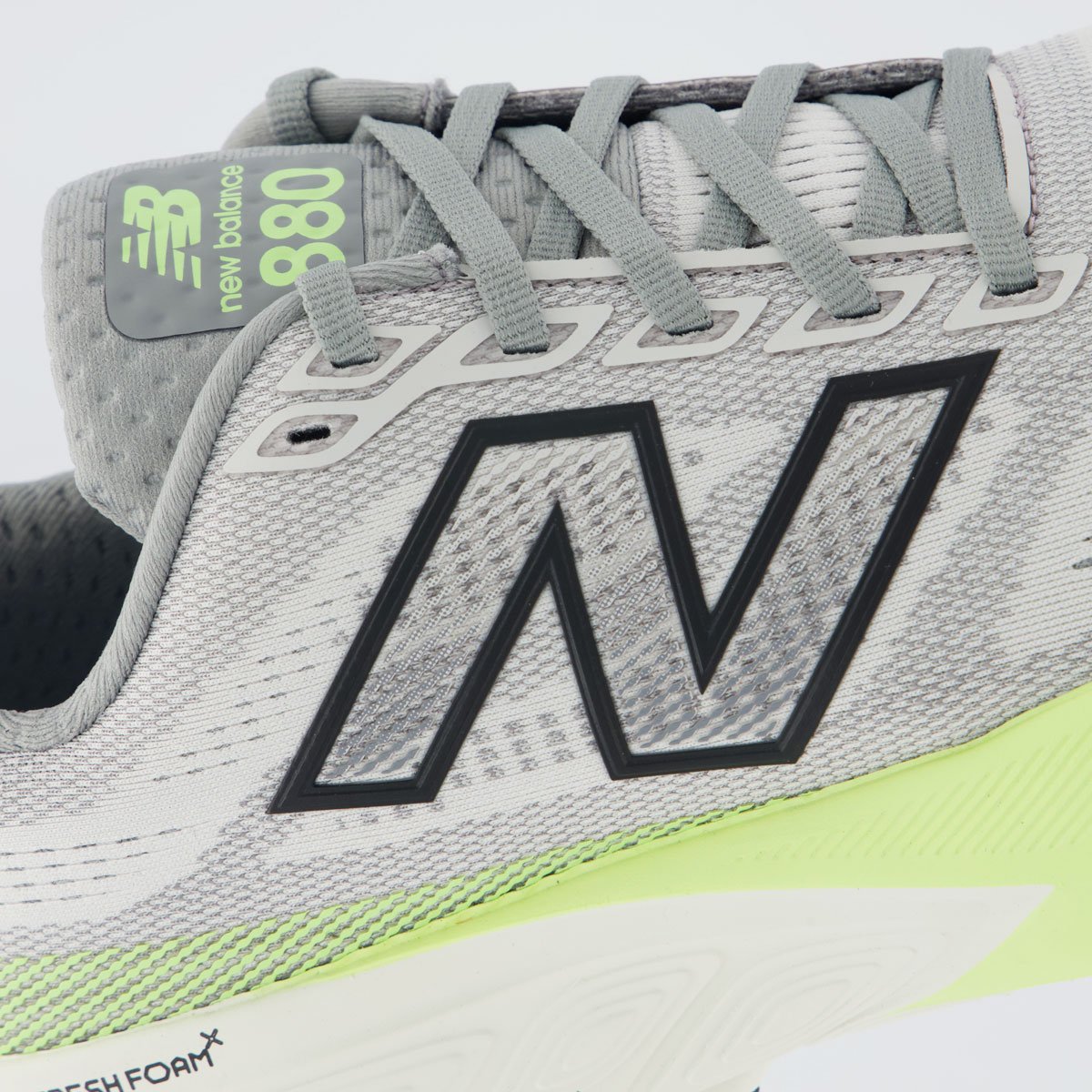 Tênis New Balance Fresh Foam X 880 V15 Cinza e Verde Roxo 7