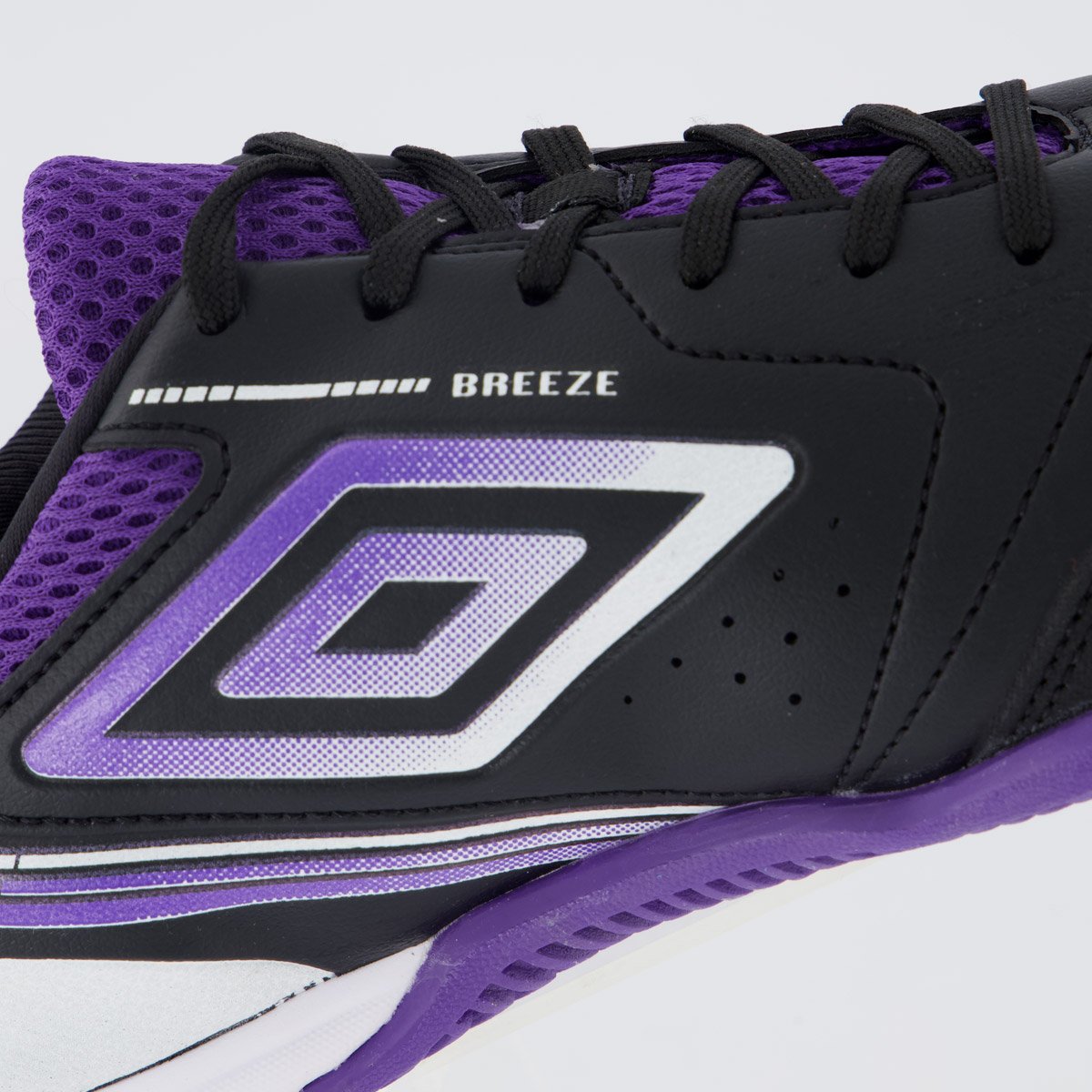 Chuteira Umbro Furious Futsal Preta e Roxo Preto/Roxo 7