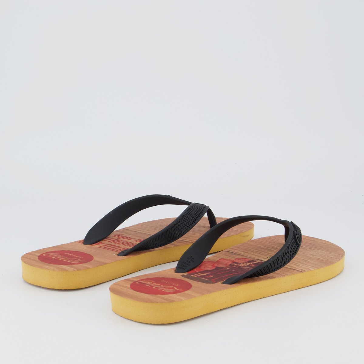 Chinelo Coca Cola Wood Bottle Caramelo e Preto Preto 4