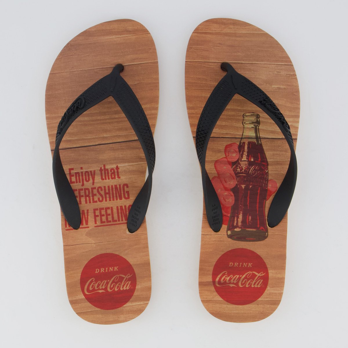 Chinelo Coca Cola Wood Bottle Caramelo e Preto