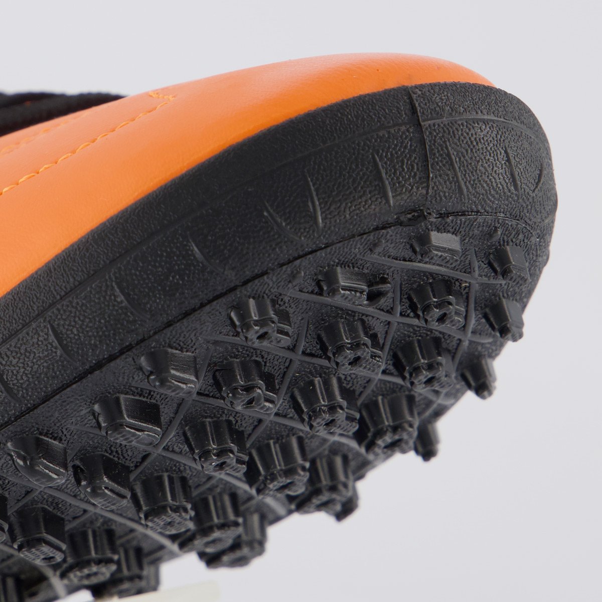 Chuteira Umbro Brave Society Laranja Laranja 8