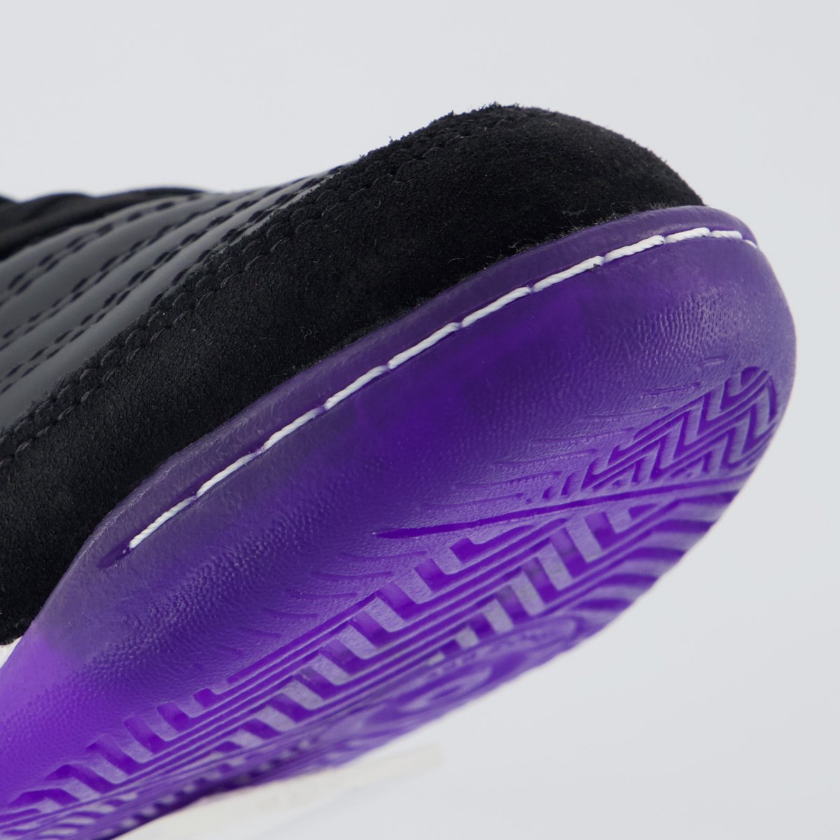 Chuteira Umbro Pro 5 Bump Futsal Preta e Roxa Preto 8