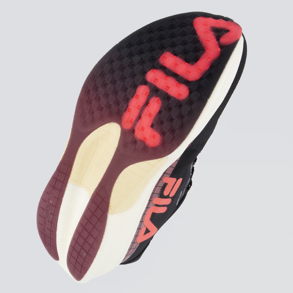 Tenis Fila Speedrocker Skyfoam Feminino Preto Preto 5