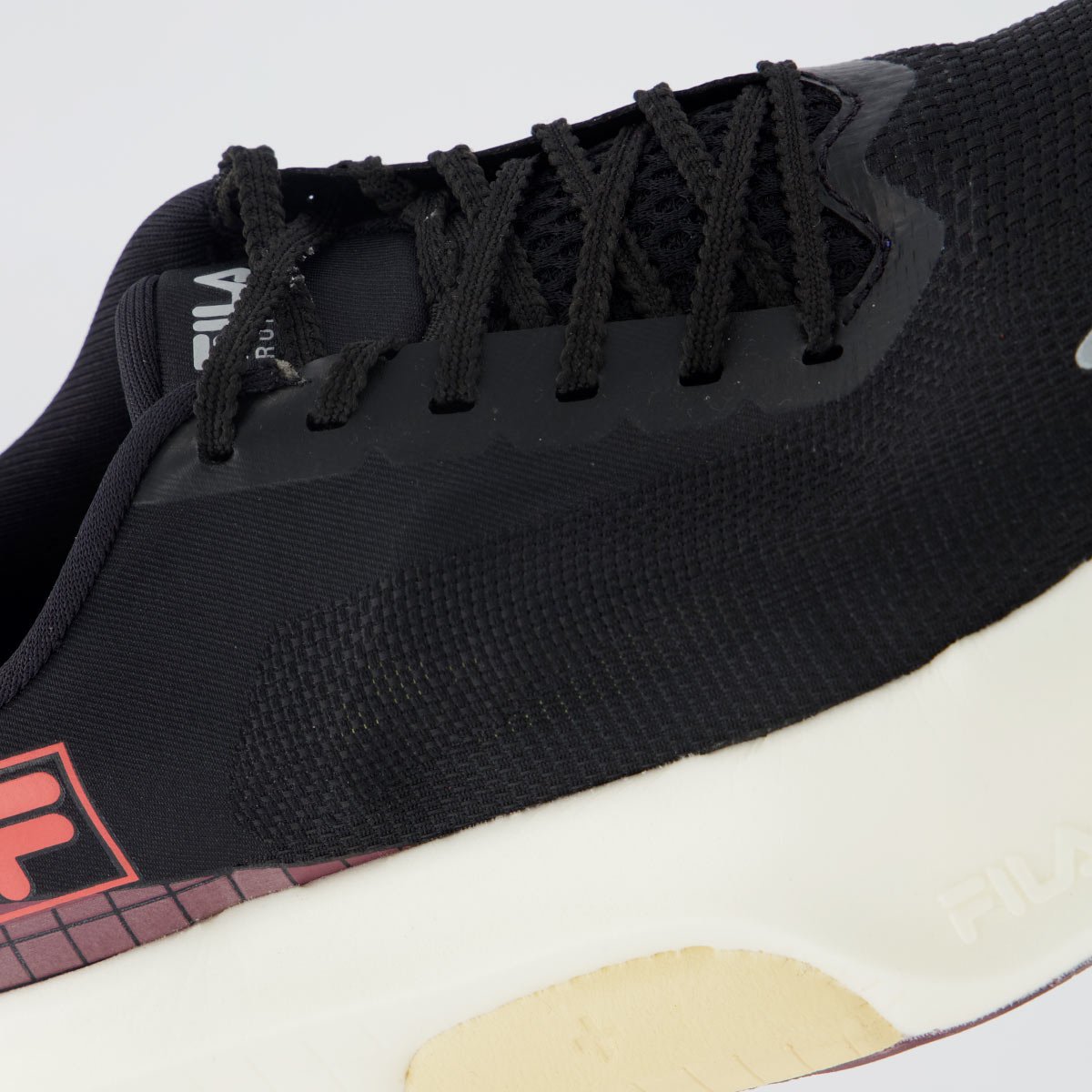 Tenis Fila Speedrocker Skyfoam Feminino Preto Preto 7