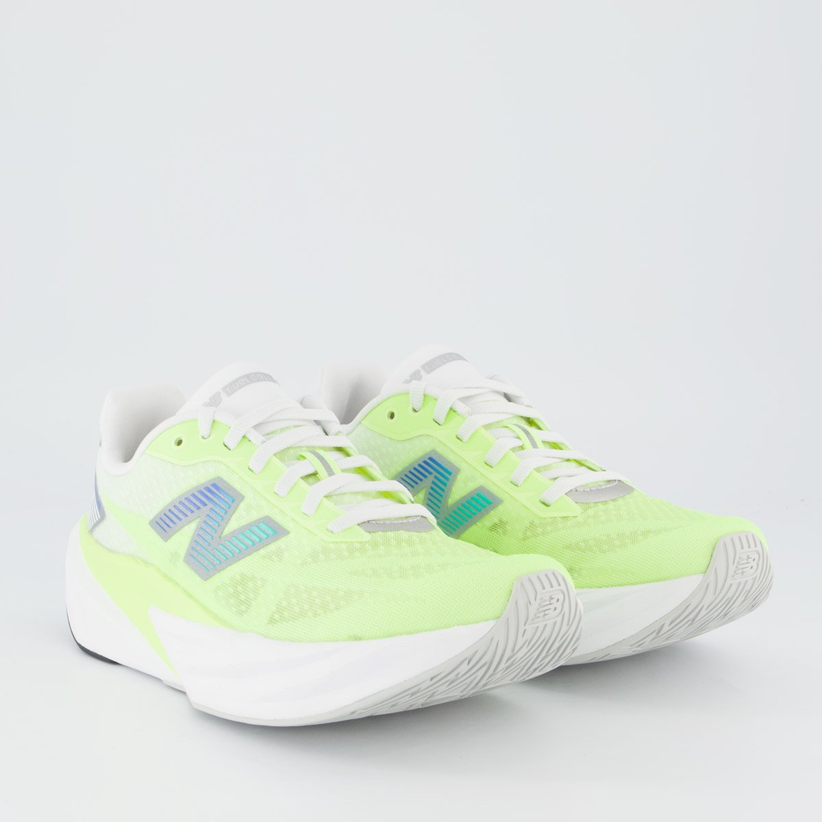 Tênis New Balance Fuelcell Rebel V5 Feminino Verde Claro Verde 2