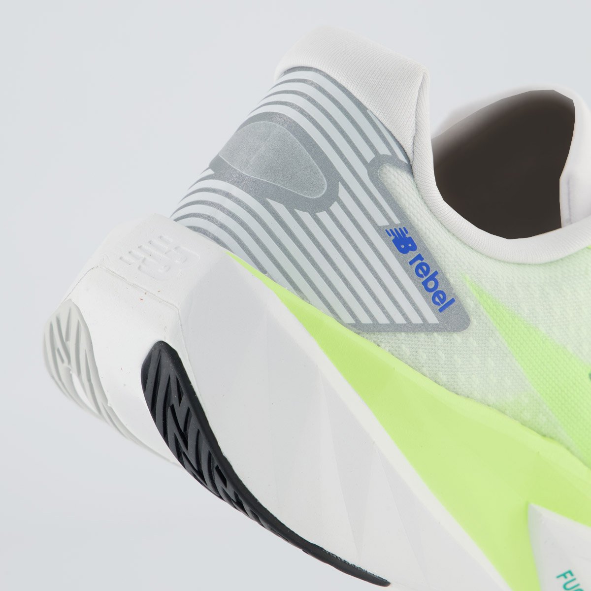 Tênis New Balance Fuelcell Rebel V5 Feminino Verde Claro Verde 6