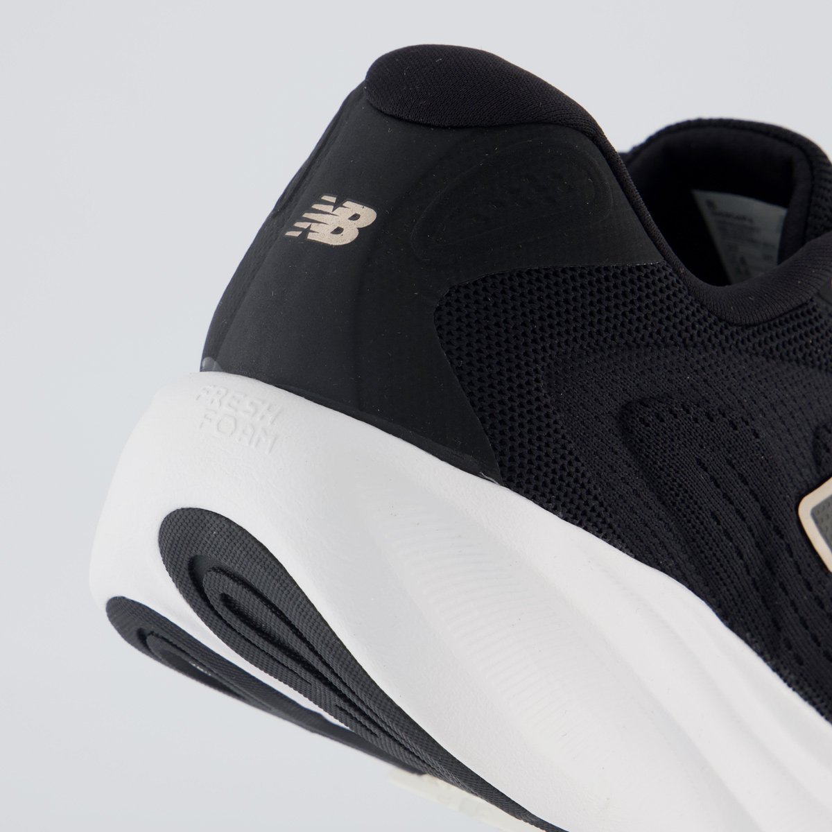 Tênis New Balance Fresh Foam 680 V9 Feminino Preto Preto 6