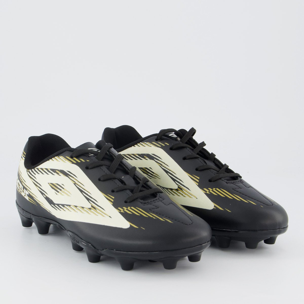 Chuteira Umbro Invictus Campo Juvenil Preta e Branca Preto 2